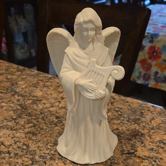 Vintage Partylite Set of Three White Angel Figurines - Picture 6 of 11